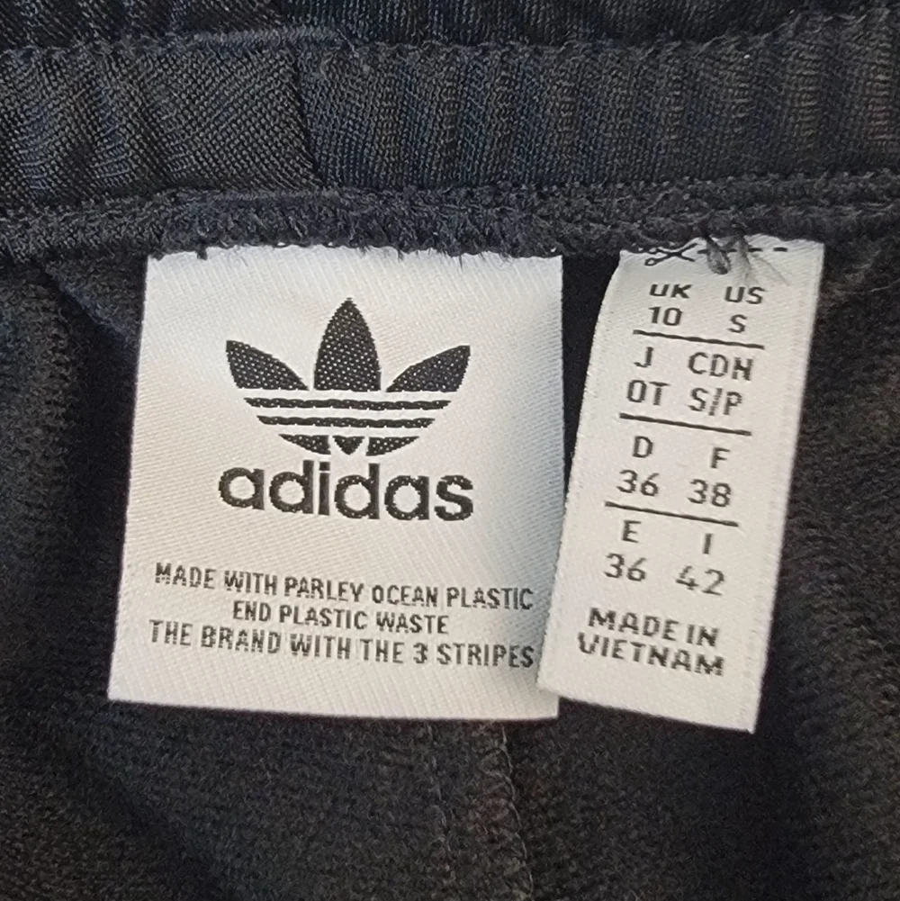 *BNWOT* Adidas Adicolor Classics Firebird Track Pants - Picture 4 of 7